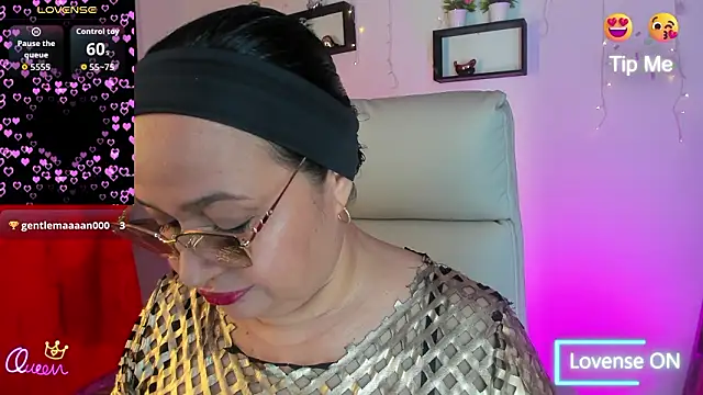 Gia Nahomi online show from 15, 2, 2026