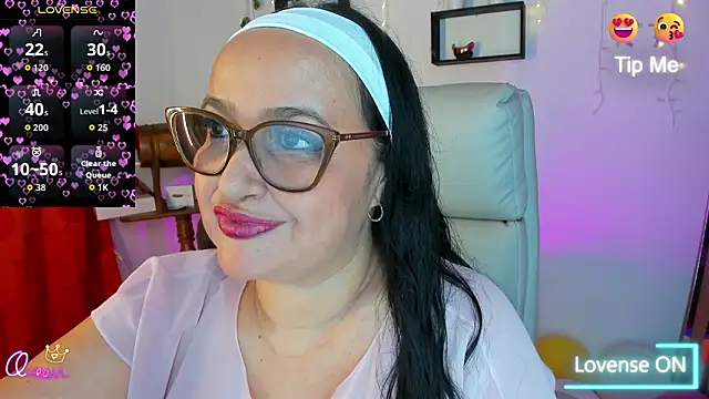 Gia Nahomi online show from 2, 3, 2026