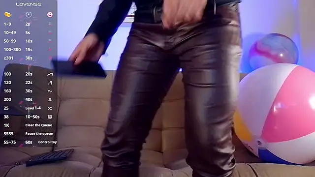 Snapshot of bradley_colt chatting on 7, 2, 2025 bradley colt online show from 7, 2, 2025