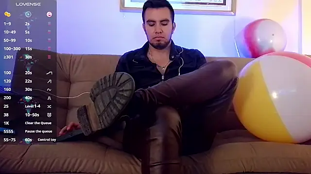 Snapshot of bradley_colt chatting on 18, 2, 2025 bradley colt online show from 18, 2, 2025