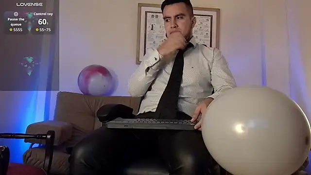 Snapshot of bradley_colt chatting on 30, 11, 2025 bradley colt online show from 30, 11, 2025