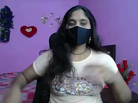 Snapshot of Hot_Maleka chatting on 1, 5, 2026 Hot Maleka online show from 1, 5, 2026