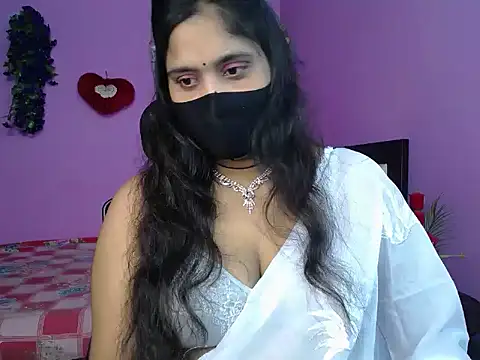 Snapshot of Hot_Maleka chatting on 17, 5, 2026 Hot Maleka online show from 17, 5, 2026