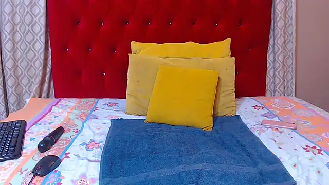 Snapshot of sexychocolatbox10 chatting on 21, 10, 2025 sexychocolatbox10 online show from 21, 10, 2025