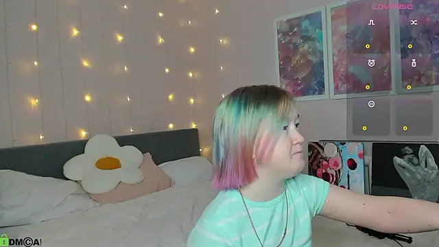 Snapshot of Sara_Robinson chatting on 3, 2, 2026 Sara Robinson online show from 3, 2, 2026