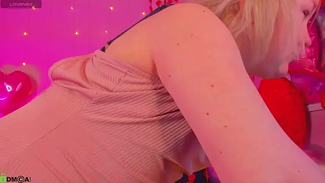 Snapshot of Sara_Robinson chatting on 14, 2, 2026 Sara Robinson online show from 14, 2, 2026