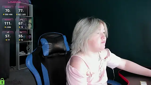 Snapshot of Sara_Robinson chatting on 16, 6, 2026 Sara Robinson online show from 16, 6, 2026