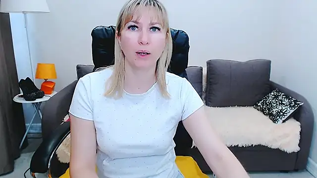 Snapshot of Incredible_Ariela chatting on 18, 7, 2026 Incredible Ariela online show from 18, 7, 2026