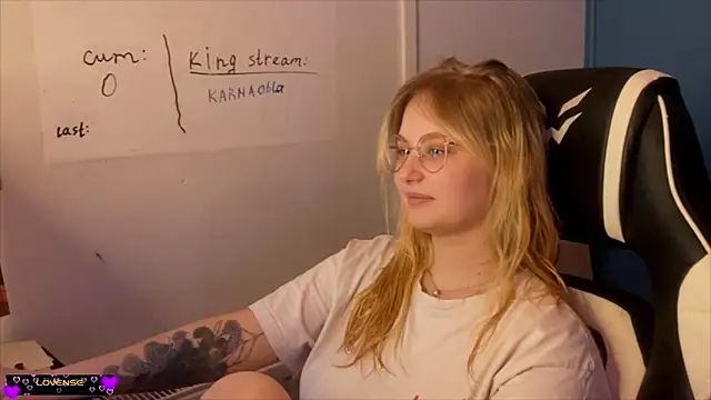 JacyWinslat online show from 24, 2, 2025