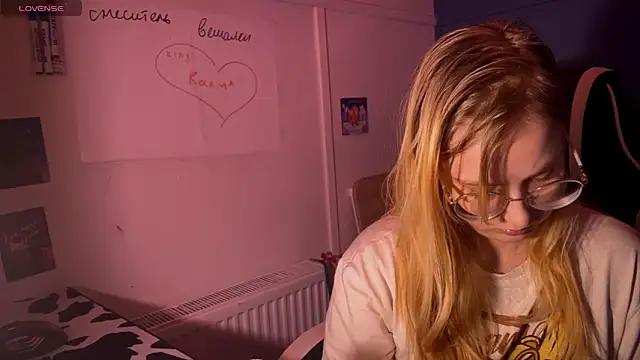 JacyWinslat online show from 9, 3, 2025