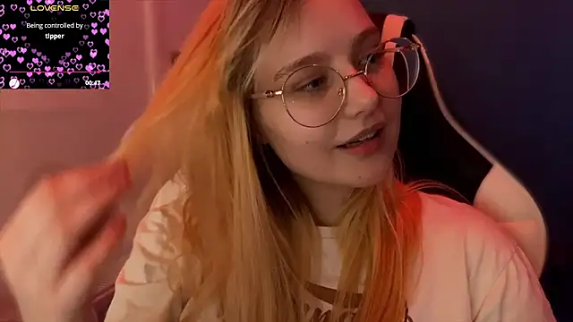 JacyWinslat online show from 9, 3, 2025