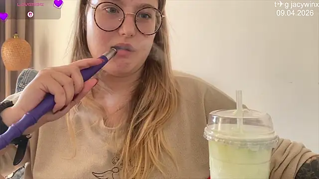 JacyWinslat online show from 9, 4, 2026