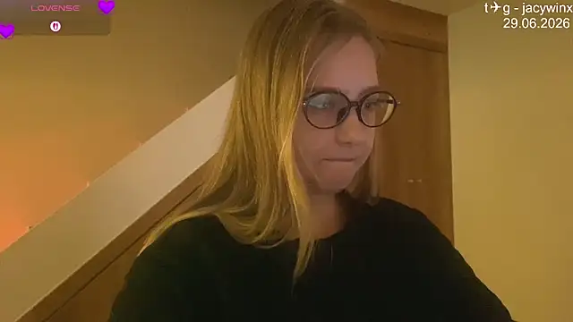 Snapshot of JacyWinslat chatting on 29, 6, 2026 JacyWinslat online show from 29, 6, 2026