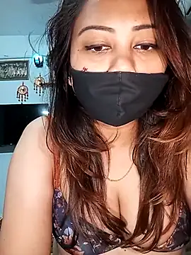 Cute-mona online show from 4, 3, 2025