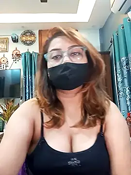 Cute-mona online show from 2, 12, 2025