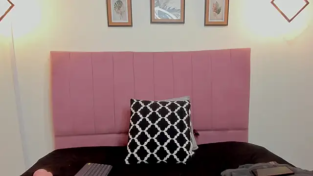 Snapshot of KRYSTENMOON chatting on 16, 3, 2025 KRYSTENMOON online show from 16, 3, 2025