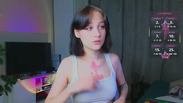 Snapshot of MaryRace chatting on 4, 10, 2025 MaryRace online show from 4, 10, 2025