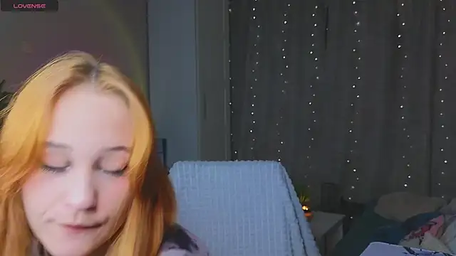 Snapshot of MaryRace chatting on 21, 11, 2025 MaryRace online show from 21, 11, 2025