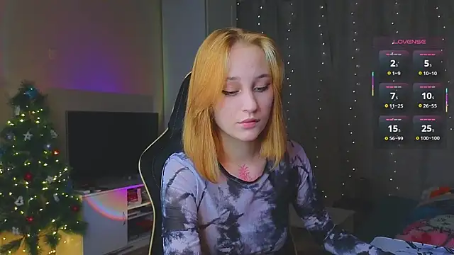 Snapshot of MaryRace chatting on 18, 12, 2025 MaryRace online show from 18, 12, 2025