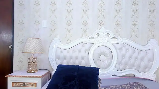 TiaraRosse online show from 24, 2, 2025