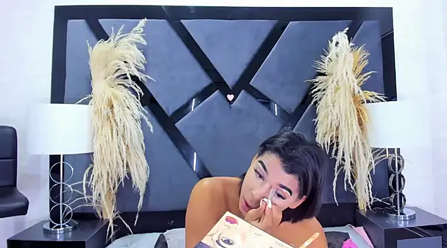 TiaraRosse online show from 6, 3, 2025