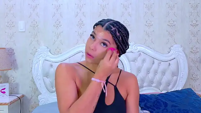 TiaraRosse online show from 10, 9, 2025