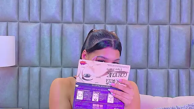 TiaraRosse online show from 11, 4, 2026