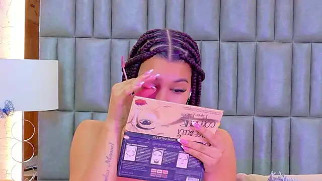 TiaraRosse online show from 4, 6, 2026