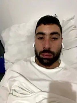 Snapshot of macg96 chatting on 15, 12, 2025 macg96 online show from 15, 12, 2025