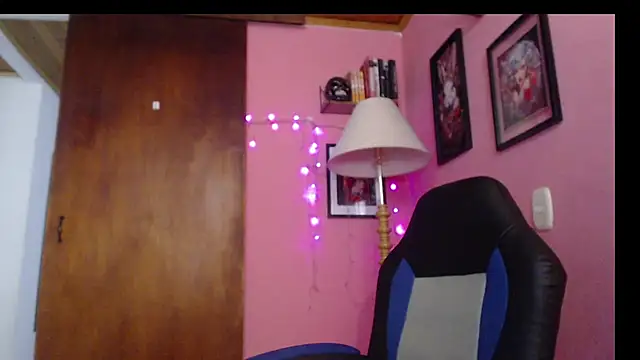 Snapshot of bunnyemilyrose36 chatting on 13, 12, 2024 bunnyemilyrose36 online show from 13, 12, 2024