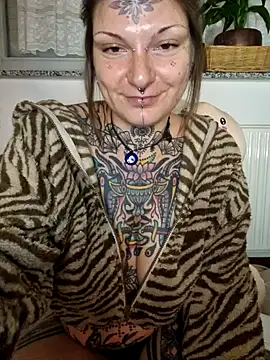 lizzardqueeen online show from 22, 11, 2025