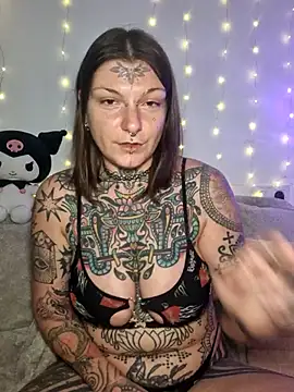 lizzardqueeen online show from 7, 2, 2026