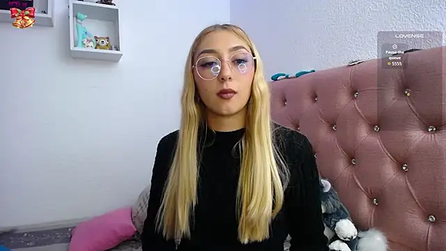 Soffy-brooks online show from 12, 11, 2025