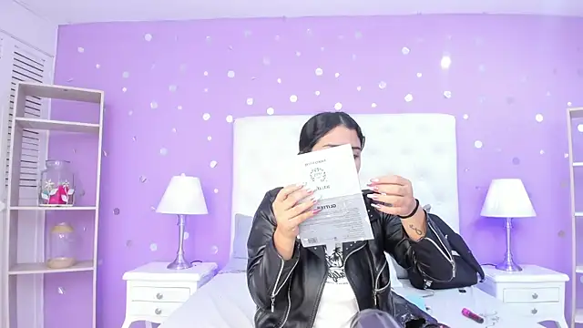 scarlette 15  online show from 29, 11, 2025