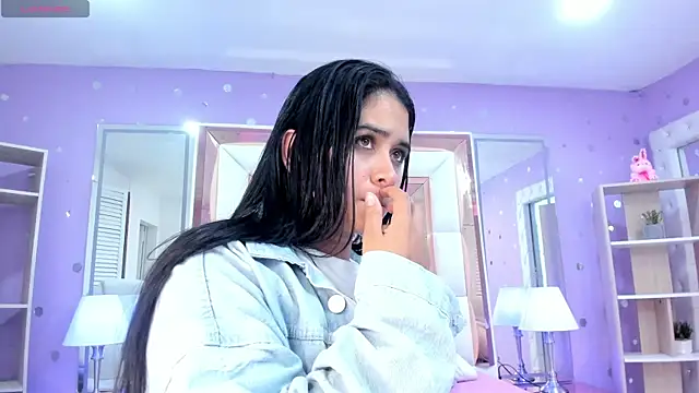 scarlette 15  online show from 2, 4, 2026