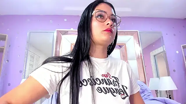 Snapshot of scarlette_15_ chatting on 26, 4, 2026 scarlette 15 online show from 26, 4, 2026