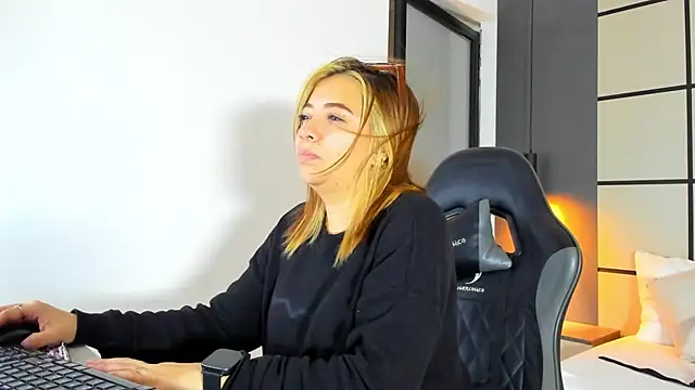 alma fenix online show from 16, 2, 2026