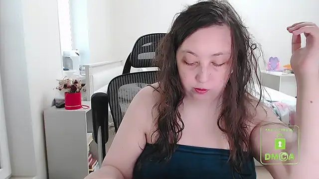 Snapshot of cute_and_hot chatting on 18, 9, 2025 cute and hot online show from 18, 9, 2025