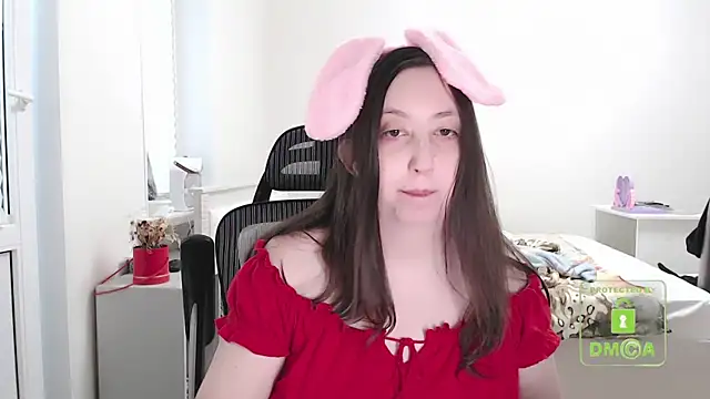 Snapshot of cute_and_hot chatting on 10, 10, 2025 cute and hot online show from 10, 10, 2025