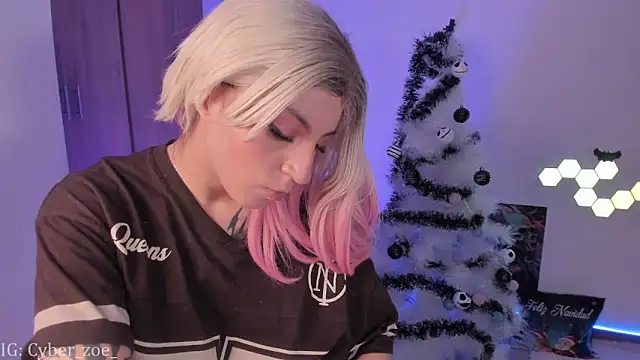 cyberzoe online show from 1, 12, 2025