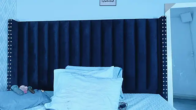 hotlatinateacher online show from 11, 3, 2026