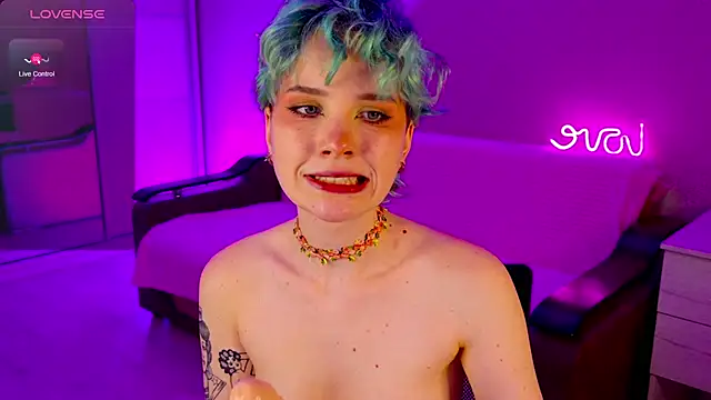 Snapshot of School_Love chatting on 16, 12, 2024 School Love online show from 16, 12, 2024