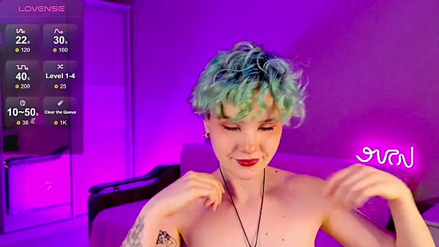 Snapshot of School_Love chatting on 8, 1, 2025 School Love online show from 8, 1, 2025