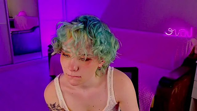 Snapshot of School_Love chatting on 7, 3, 2025 School Love online show from 7, 3, 2025