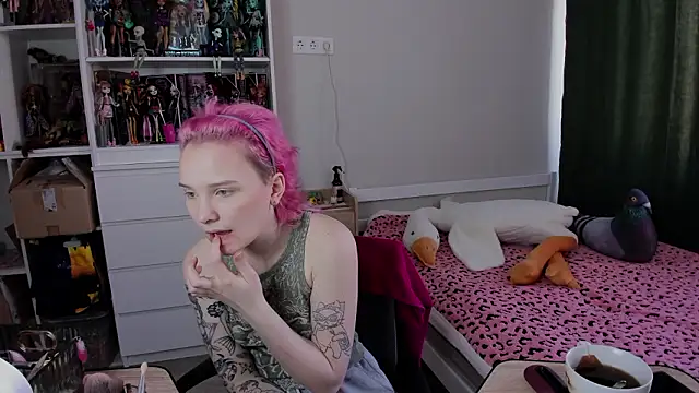 Snapshot of School_Love chatting on 7, 3, 2026 School Love online show from 7, 3, 2026