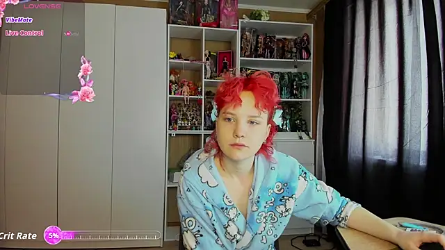 Snapshot of School_Love chatting on 23, 4, 2026 School Love online show from 23, 4, 2026