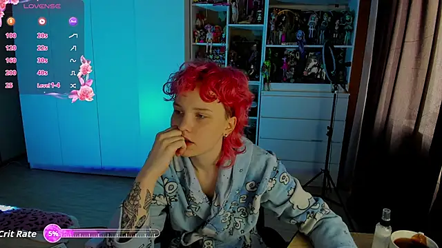 Snapshot of School_Love chatting on 10, 5, 2026 School Love online show from 10, 5, 2026