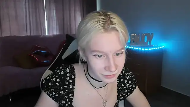 Snapshot of EnigmaSee chatting on 13, 7, 2026 EnigmaSee online show from 13, 7, 2026