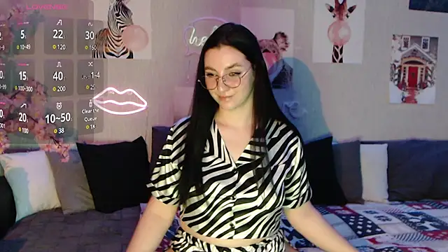 Fluffy Tiffy online show from 4, 2, 2025