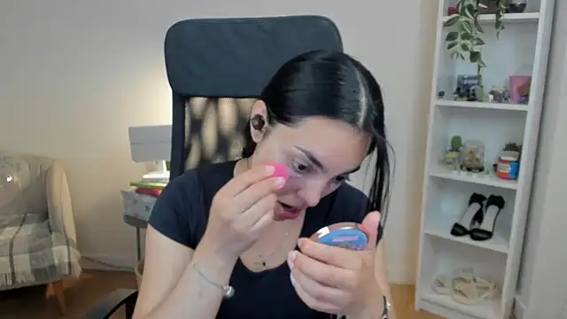  BellaEvans  online show from 29, 5, 2026